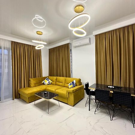 Studio303 By Allegio: Mamaia'S Seaside Luxury Near Finest Clubs & Beaches Ngoại thất bức ảnh