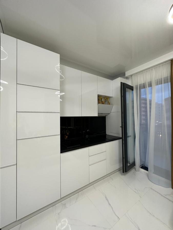 Studio303 By Allegio: Mamaia'S Seaside Luxury Near Finest Clubs & Beaches Ngoại thất bức ảnh