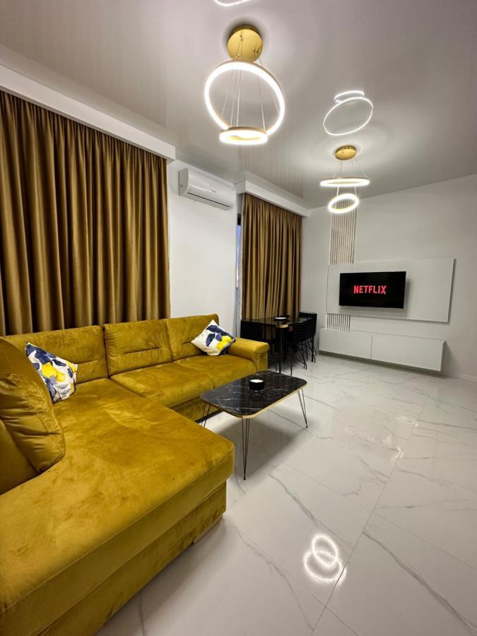 Studio303 By Allegio: Mamaia'S Seaside Luxury Near Finest Clubs & Beaches Ngoại thất bức ảnh