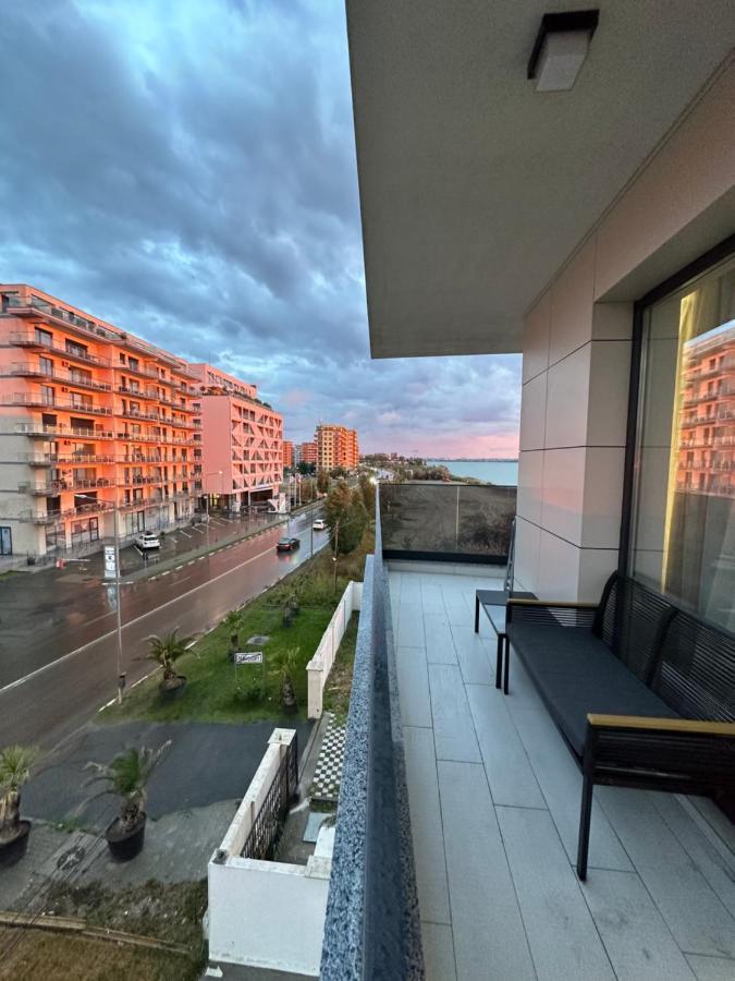 Studio303 By Allegio: Mamaia'S Seaside Luxury Near Finest Clubs & Beaches Ngoại thất bức ảnh